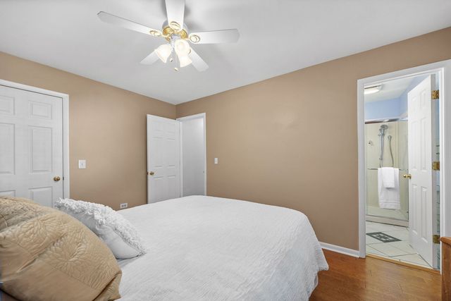 4431 Waubansie Lane, Lisle, IL 60532