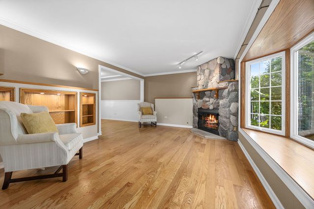4431 Waubansie Lane, Lisle, IL 60532