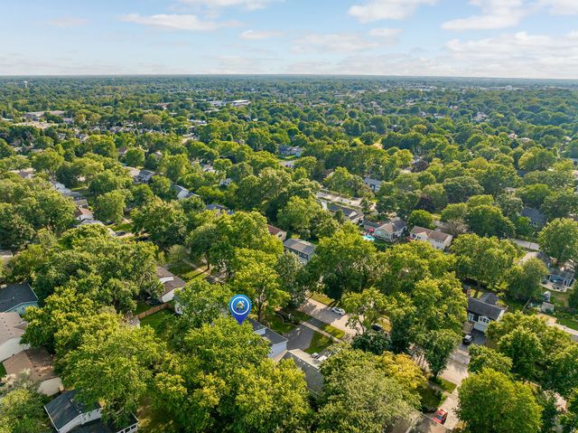 4431 Waubansie Lane, Lisle, IL 60532