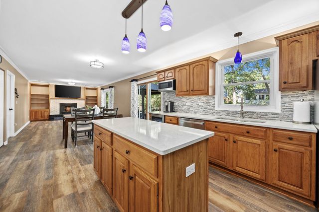 4431 Waubansie Lane, Lisle, IL 60532