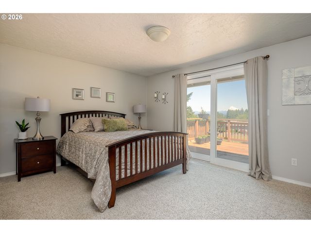23120 Se NAOMI Ct, Damascus, OR 97089