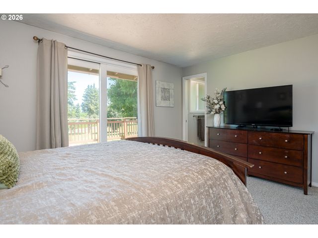 23120 Se NAOMI Ct, Damascus, OR 97089