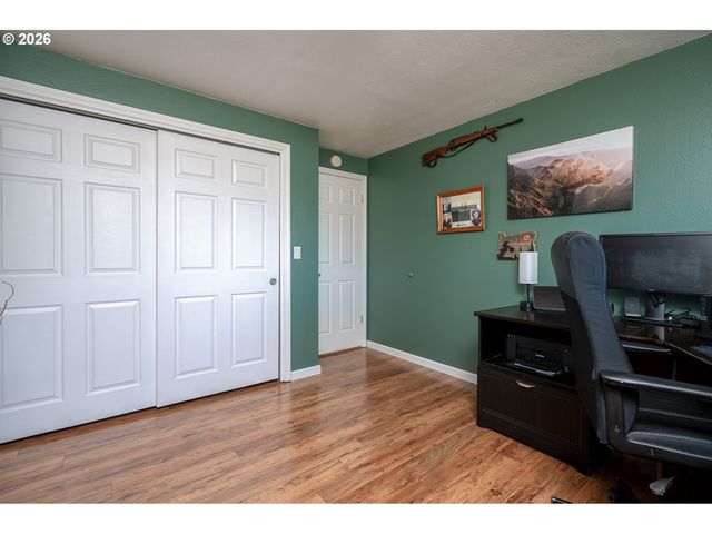 23120 Se NAOMI Ct, Damascus, OR 97089