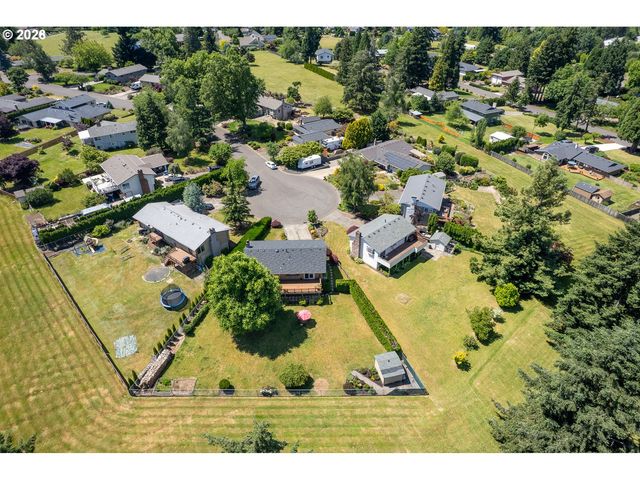 23120 Se NAOMI Ct, Damascus, OR 97089