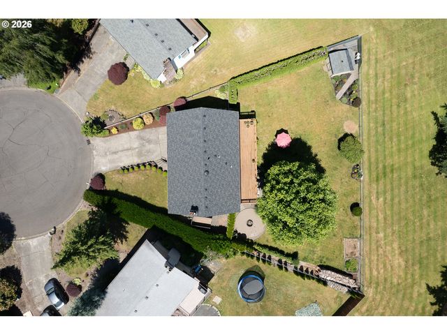 23120 Se NAOMI Ct, Damascus, OR 97089