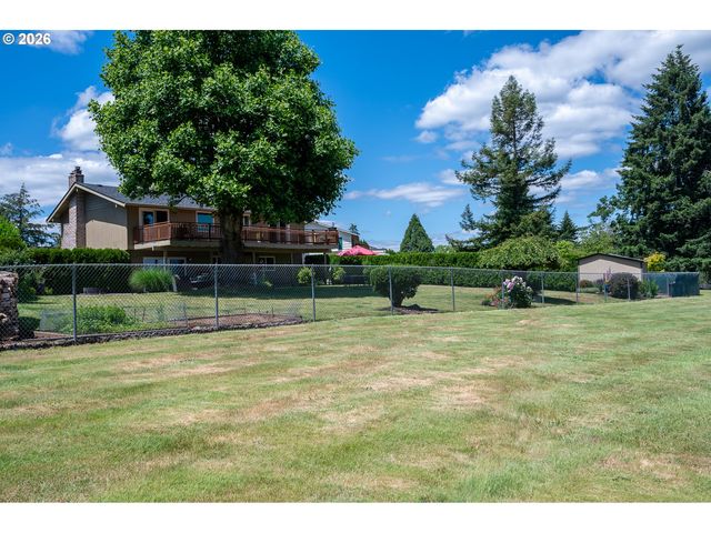 23120 Se NAOMI Ct, Damascus, OR 97089
