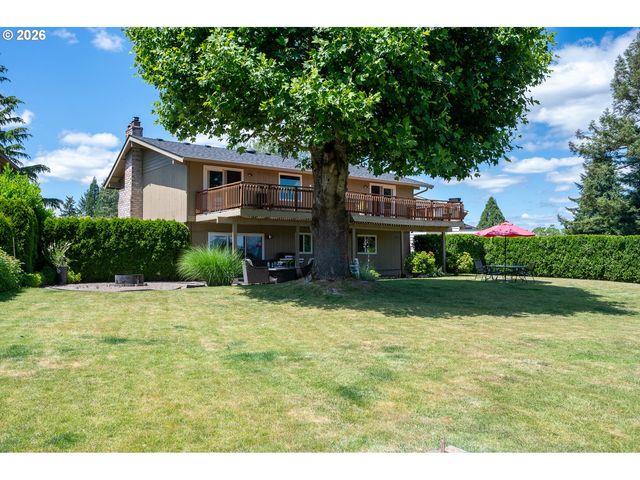 23120 Se NAOMI Ct, Damascus, OR 97089