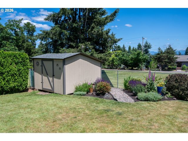 23120 Se NAOMI Ct, Damascus, OR 97089