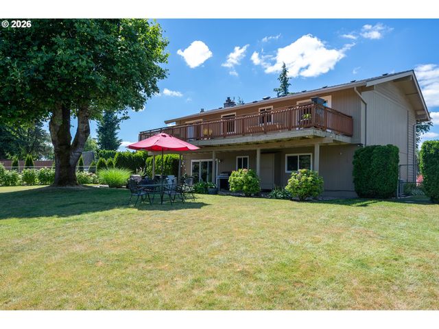 23120 Se NAOMI Ct, Damascus, OR 97089