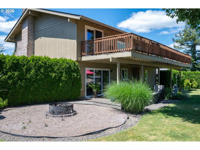 23120 Se NAOMI Ct, Damascus, OR 97089