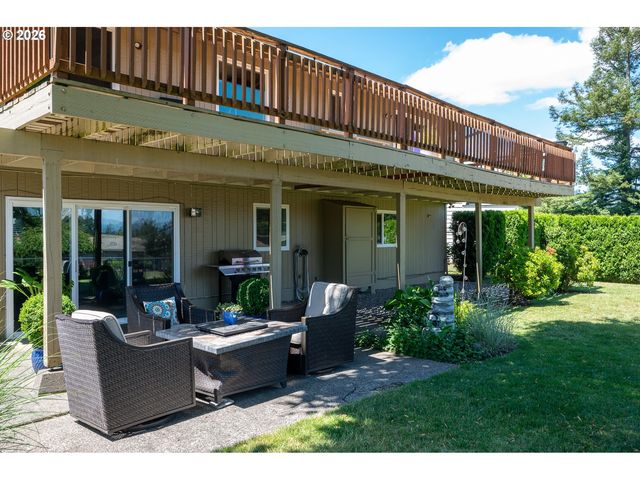 23120 Se NAOMI Ct, Damascus, OR 97089
