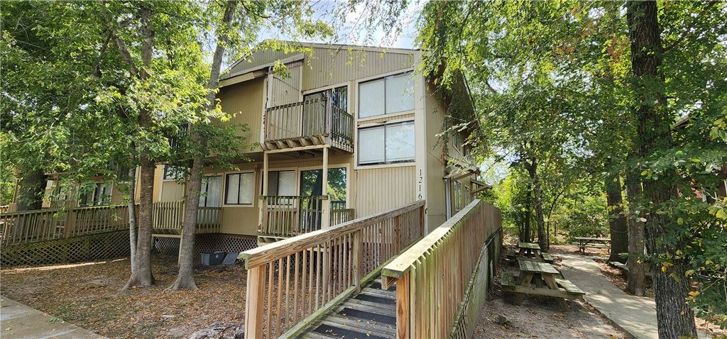 1216 & 1218 Holik Drive A-D, College Station, TX 77840 — photo 4