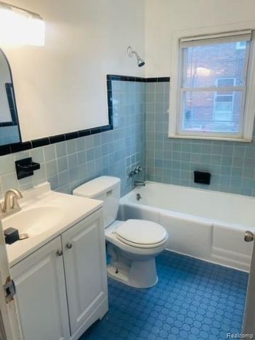 22773 Brittany Avenue, Eastpointe, MI 48021