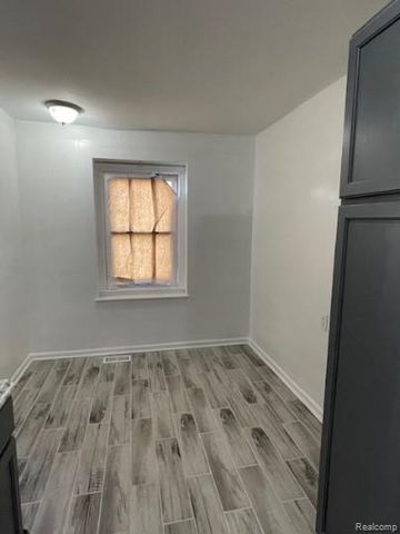 22773 Brittany Avenue, Eastpointe, MI 48021