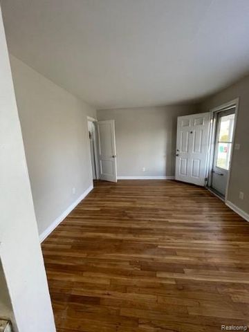 22773 Brittany Avenue, Eastpointe, MI 48021