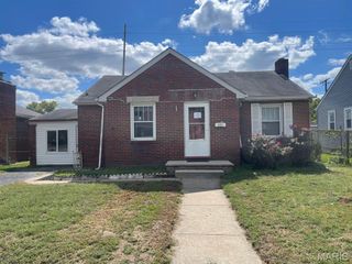 810 Halloran Avenue, Wood River, IL 62095