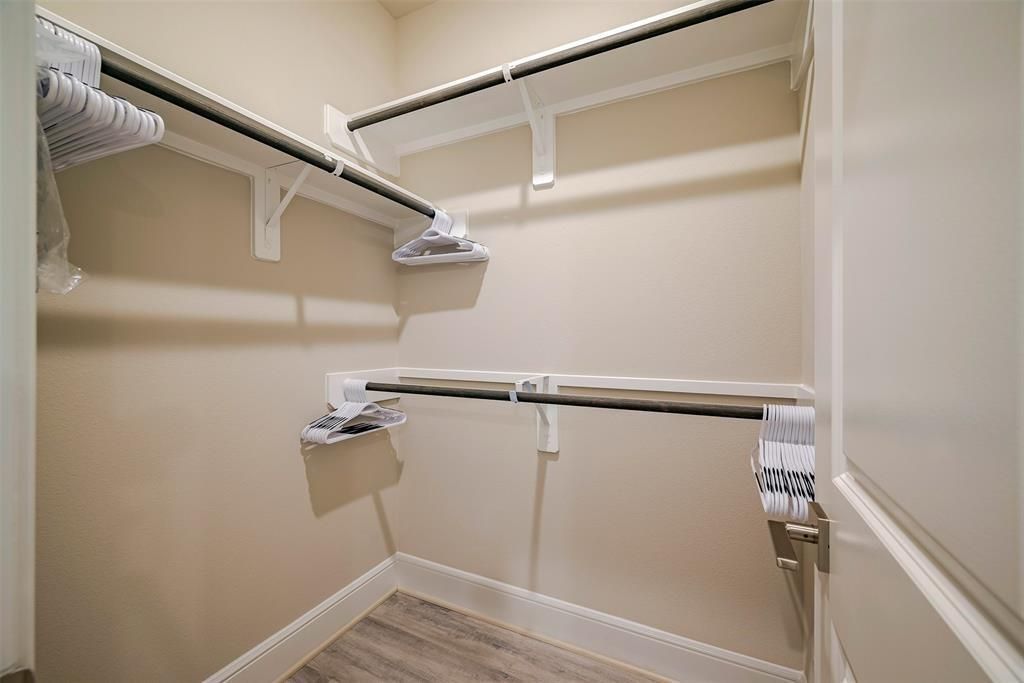 Image 11 of property listing at 1311 Vinter Meadows Lane, Richmond, TX 77406