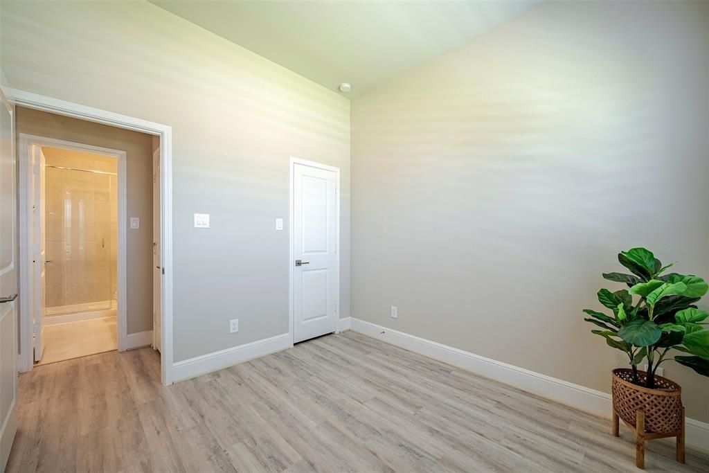 Image 7 of property listing at 1311 Vinter Meadows Lane, Richmond, TX 77406