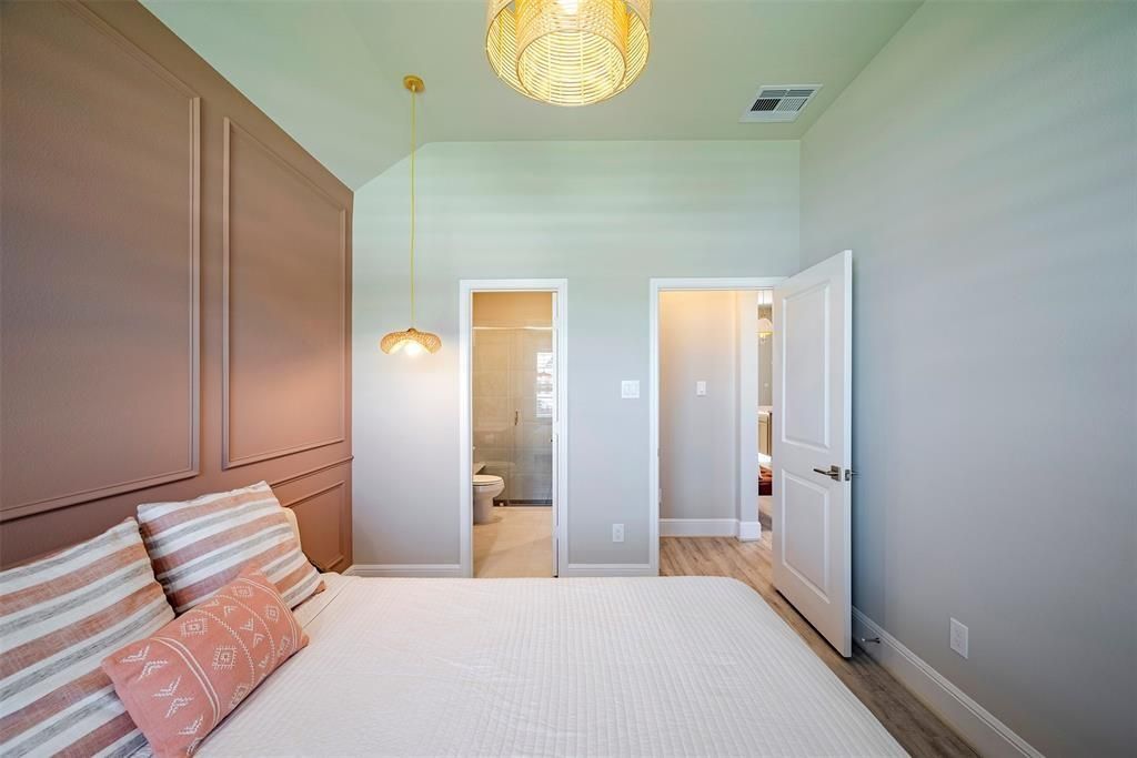 Image 8 of property listing at 1311 Vinter Meadows Lane, Richmond, TX 77406