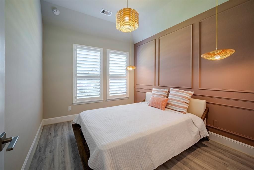 Image 9 of property listing at 1311 Vinter Meadows Lane, Richmond, TX 77406