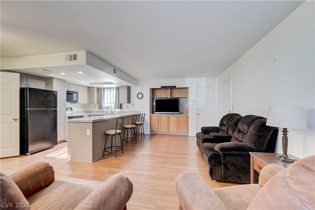 101 Luna Way 136, Las Vegas, NV 89145