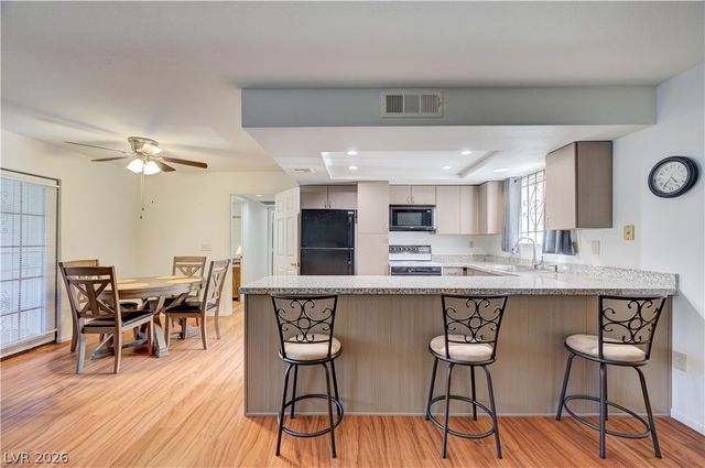 101 Luna Way 136, Las Vegas, NV 89145