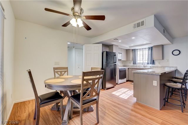 101 Luna Way 136, Las Vegas, NV 89145