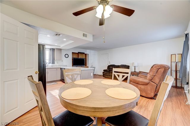101 Luna Way 136, Las Vegas, NV 89145