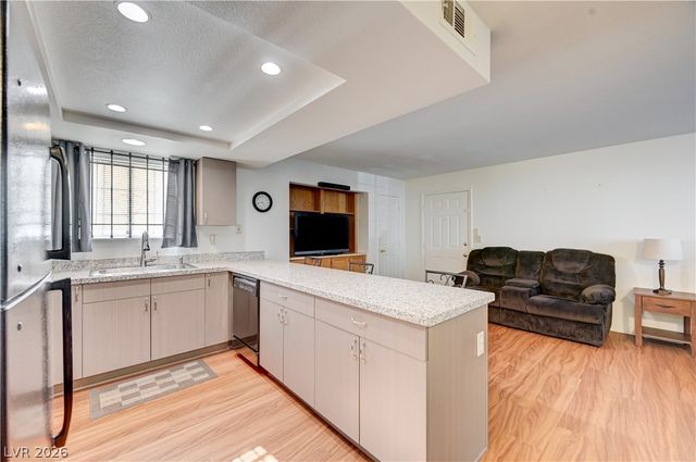 101 Luna Way 136, Las Vegas, NV 89145