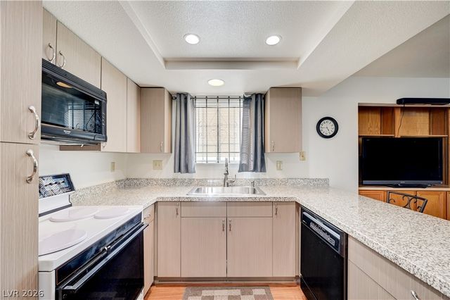 101 Luna Way 136, Las Vegas, NV 89145
