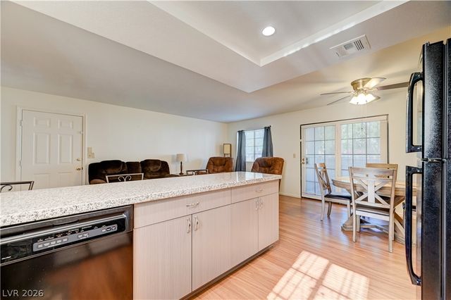 101 Luna Way 136, Las Vegas, NV 89145