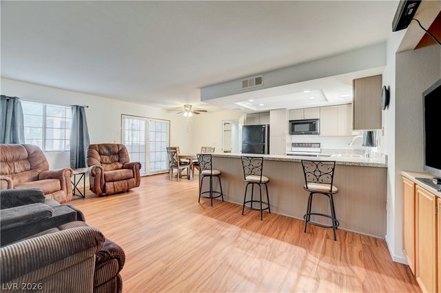 101 Luna Way 136, Las Vegas, NV 89145