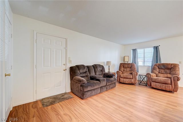101 Luna Way 136, Las Vegas, NV 89145