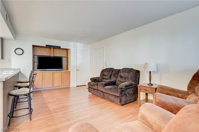101 Luna Way 136, Las Vegas, NV 89145