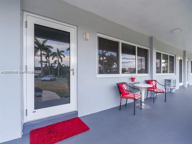 600 Layne Boulevard 112, Hallandale Beach, FL 33009