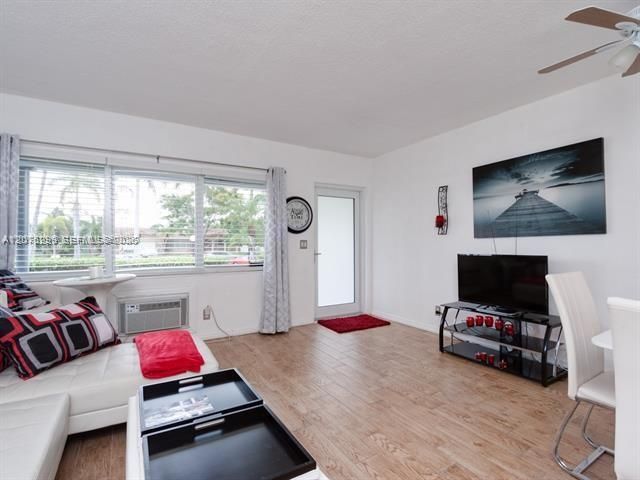 600 Layne Boulevard 112, Hallandale Beach, FL 33009