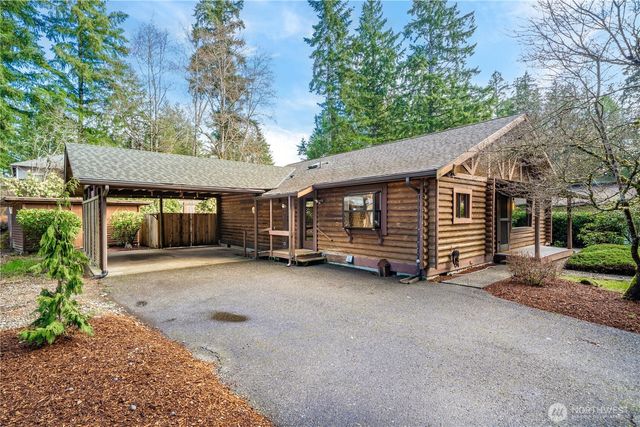 101 E Lake Forest Drive, Allyn, WA 98524