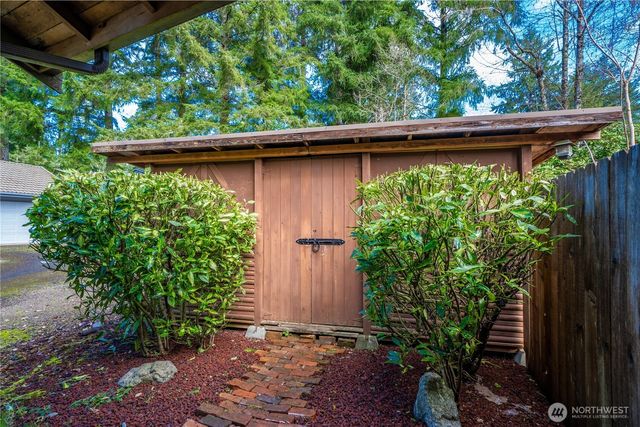 101 E Lake Forest Drive, Allyn, WA 98524