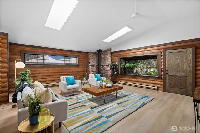 101 E Lake Forest Drive, Allyn, WA 98524