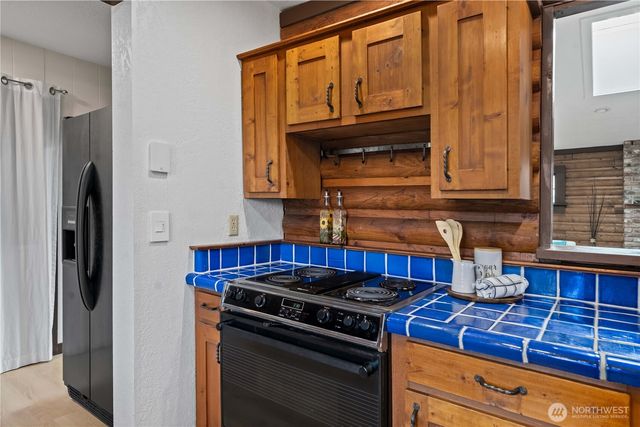 101 E Lake Forest Drive, Allyn, WA 98524