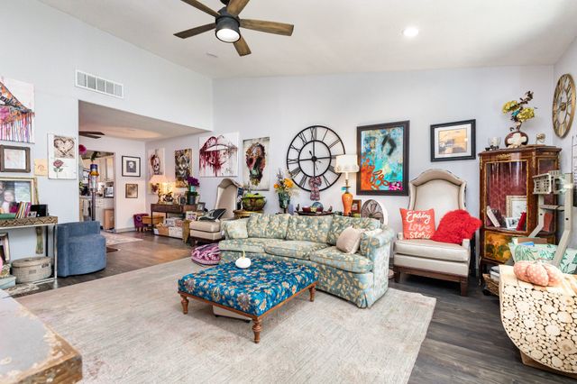 13611 Flagstone Lane, Dallas, TX 75240