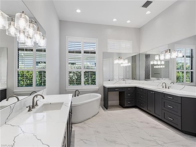 15801 Chatfield DR, Fort Myers, FL 33908