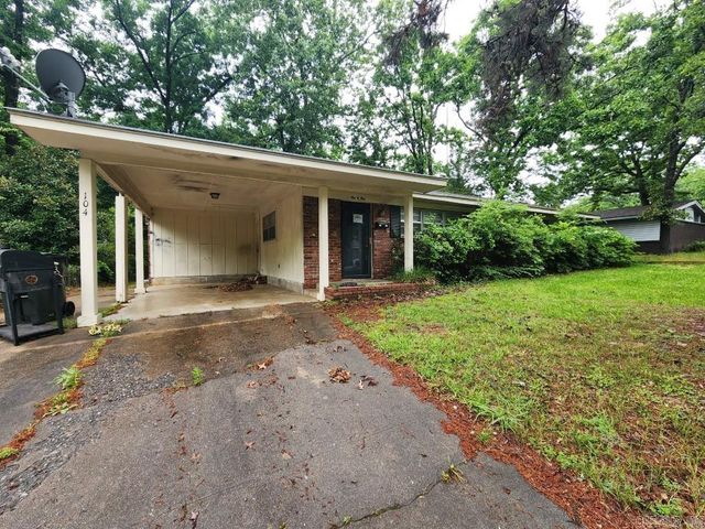104 Hiawatha Drive, Little Rock, AR 72205