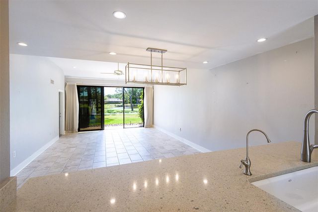 5332 HUNTINGWOOD COURT 26, Sarasota, FL 34235