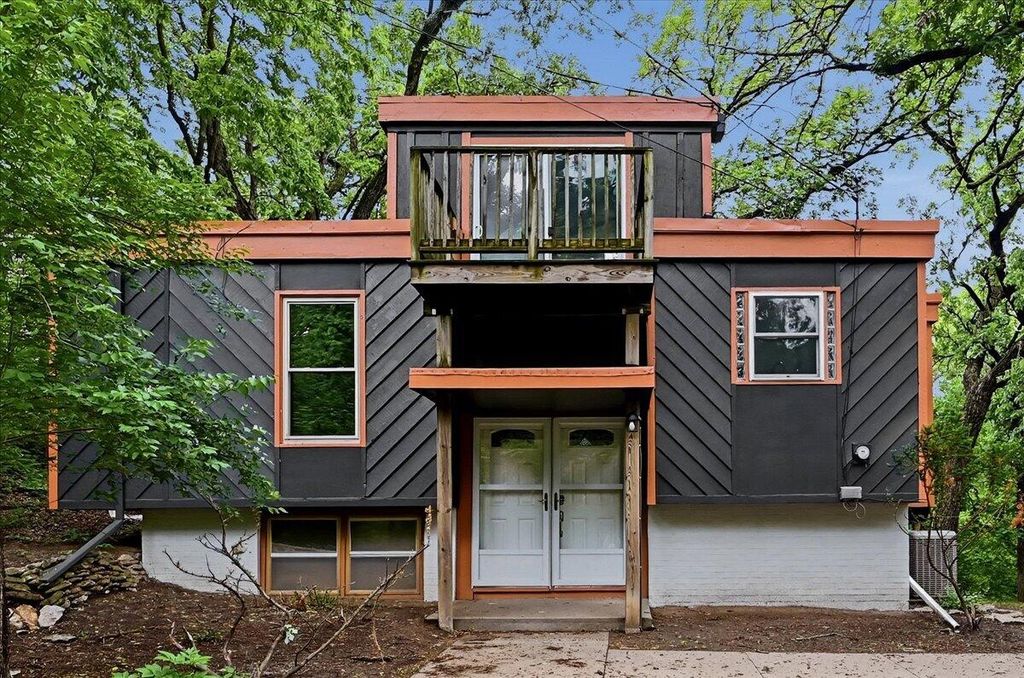 115 DEER Trail, Council Bluffs, IA 51503