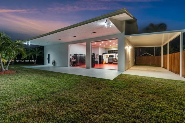 1651 NW 19th St, Homestead, FL 33030