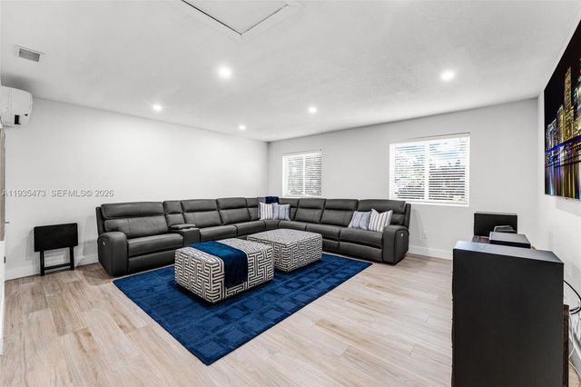 1651 NW 19th St, Homestead, FL 33030