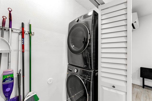 1651 NW 19th St, Homestead, FL 33030