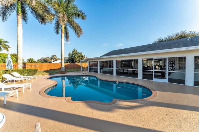 1651 NW 19th St, Homestead, FL 33030