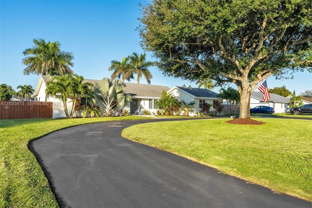 1651 NW 19th St, Homestead, FL 33030